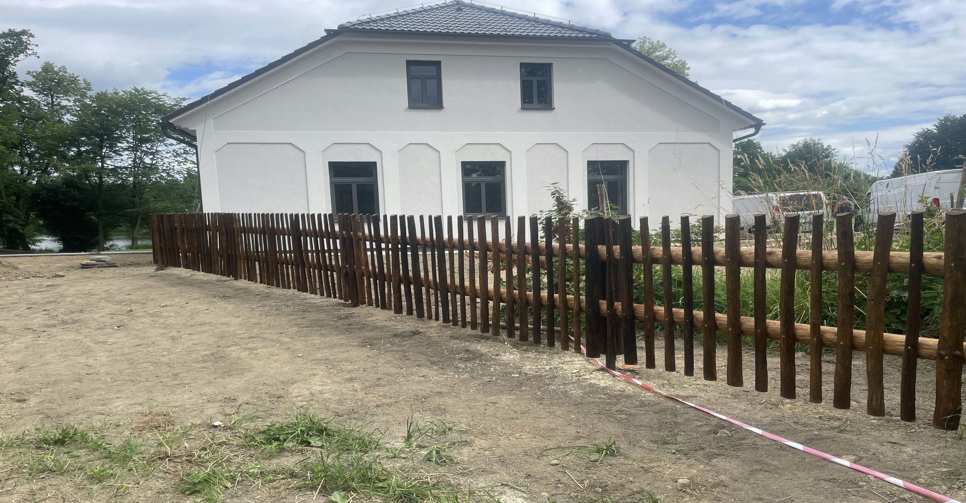 Obrázek 8 / Dřevěné ploty - ručně opracovaný   - realizace Opatov 212-2023